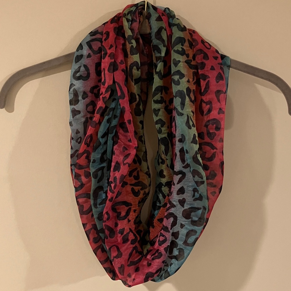 Multicolour Leopard Print Circle Infinity Scarf